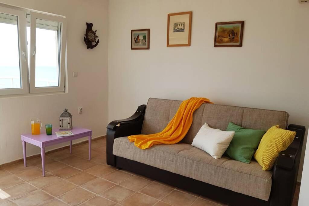 Apartman Aleksandra อุลซิน ภายนอก รูปภาพ